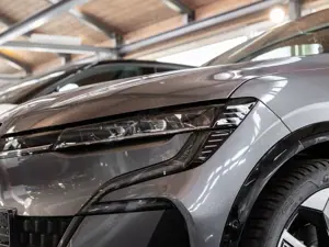 Renault Megane E-Tech E-Tech Electric Iconic EV60 220HP Allwetter Leder Bild 4