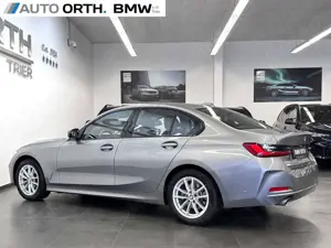 BMW 318 i AUT. *LCI* WIDESCREEN HUD KAMERA SHZ DR.ASS Bild 4