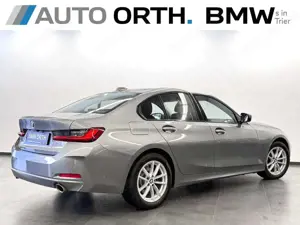 BMW 318 i AUT. *LCI* WIDESCREEN HUD KAMERA SHZ DR.ASS Bild 2