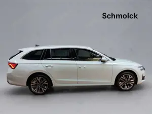Skoda Octavia Combi Tour 2.0 TDI DSG ACC AHK LED NAVI Bild 3