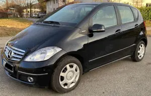 Mercedes-Benz A 180 CDI Autotronic Avantgarde*Navi*Teilleder