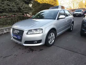 Audi A3 1.6 Attraction Bild 3