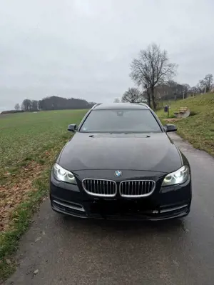 BMW 520 520d Touring Aut. Luxury Line