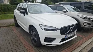 Volvo XC60 R Design Recharge Plug-In Hybrid AWD