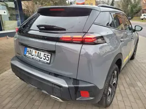 Peugeot 2008 Allure-Automatik-Tempomat-Allwetter-RFK-LED-SOS! Bild 4