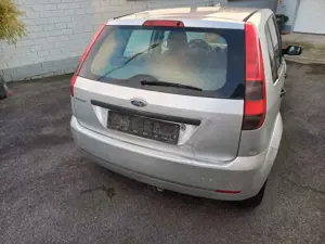 Ford Fiesta Fiesta 1.4 16V Bild 5