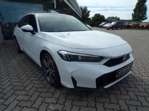 Honda Civic e:HEV Advance Bild 2