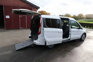 Ford Grand Tourneo Titanium 1,5*rollstuhlgerecht*Wenderampe*Garantie* Bild 2