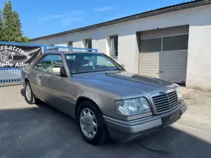 Mercedes-Benz E 320 320 Coupe H-Kennzeichen*3.Hand*Klima*AHK Bild 4