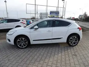 Citroen DS4 SportChic Navi PDC Leder Alu. Sitzh. HU AU Neu Bild 2