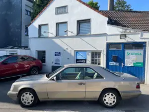 Mercedes-Benz E 320 320 Coupe H-Kennzeichen*3.Hand*Klima*AHK Bild 5