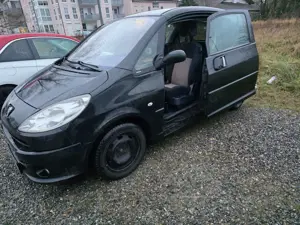 Peugeot 1007 AHK, el. Schiebetüren, 8-fach bereift Bild 4