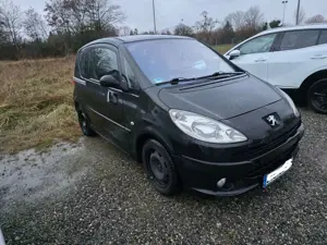 Peugeot 1007 AHK, el. Schiebetüren, 8-fach bereift Bild 3