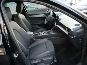 CUPRA Leon Sportstourer 1.5 eTSI KAMERA ACC SHZ LED Bild 2