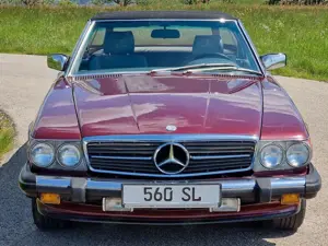 Mercedes-Benz SL 560 Bild 2