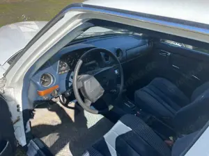 Mercedes-Benz 230 230 E