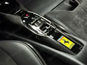 Ferrari 296 GTB MAX CARBON INT JBL LIFT SPECIAL COLOUR Bild 5