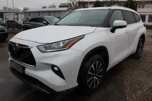 Toyota Highlander Hybrid Luxury*7-Sitzer*PANO*1.Hd.*ACC