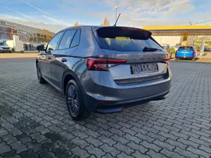 Skoda Fabia Tour 5-Gang-Schaltgetriebe Bild 3