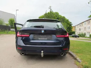 BMW 320 320d Touring xDrive Aut. Sport Line Bild 2