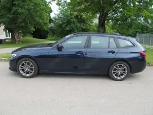BMW 320 320d Touring xDrive Aut. Sport Line Bild 3