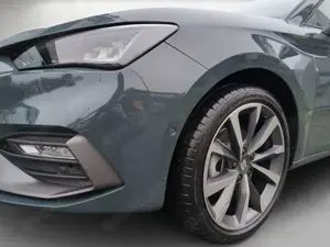 SEAT Leon FR 2.0 TDI 150PS DSG Aktionszulassung Bild 4