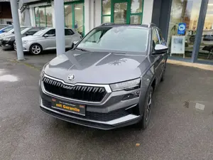 Skoda Karoq Karoq 1.5 TSI DSG Design PANO/AHK/NAV/ACC/BSA/18 Bild 3
