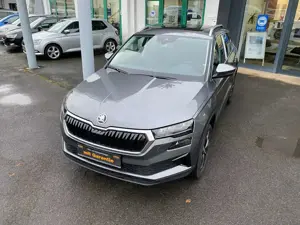 Skoda Karoq Karoq 1.5 TSI DSG Design PANO/AHK/NAV/ACC/BSA/18 Bild 4