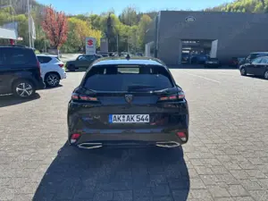 Peugeot 308 SW Allure Hybrid 136 KAMERA SITZHZG KEYLESS Bild 4