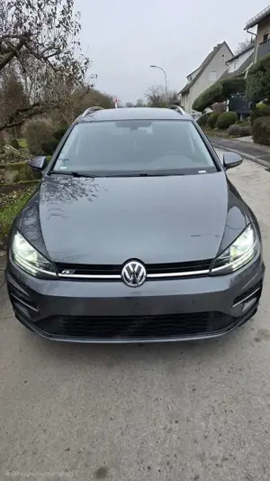Volkswagen Golf Variant R-Line