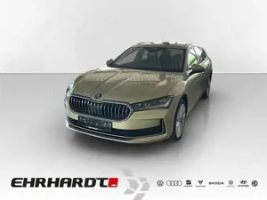 Skoda Superb Combi 2.0 TDI DSG Selection AHK*LED*NAV*SHZ*ACC...