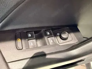 Volkswagen T-Cross R-Line 1.0TSI DSG AHK RFK LED SHZ ACC Klima Bild 5