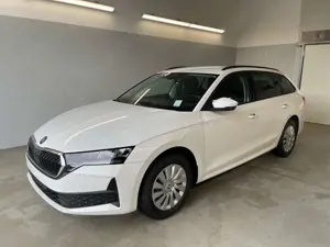 Skoda Octavia Combi Essence DSG AHK+Sitzheizung+App Connect 1...