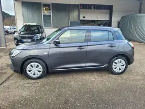 Suzuki Swift 1.2 Dualjet Hybrid Club (Kamera Werksgarantie) Bild 3