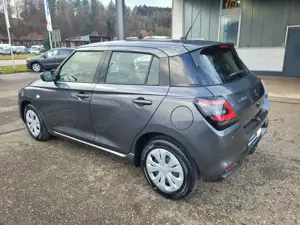 Suzuki Swift 1.2 Dualjet Hybrid Club (Kamera Werksgarantie) Bild 4