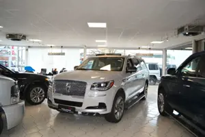 Lincoln Navigator L  Biturbo  Luxury -AWD- 7 Sitze