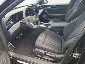 Volkswagen Passat R-Line TDI 193 PS DSG | PANO | HUD | Ahzv Bild 2