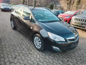 Opel Astra J 150 Jahre Opel / Sitzheizung / Klimaanla Bild 3