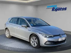 Volkswagen Golf VIII Lim. 1.5 TSI Style Navi, Tempomat, DAB