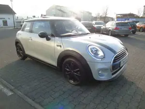 MINI Cooper D Automatik 1.5 Ltr. *NAVI*LED*PANO*LEDER Bild 3