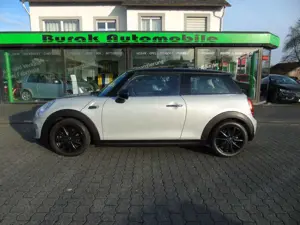 MINI Cooper D Automatik 1.5 Ltr. *NAVI*LED*PANO*LEDER Bild 4