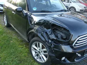 MINI One Countryman One Bild 2