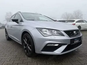 SEAT Leon FR Black Matt Edition Bild 2