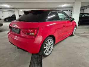 Audi A1 S Line *Ambition-Navi-BiXenon-Bose-Teilleder* Bild 2