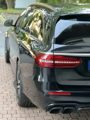 Mercedes-Benz E 63 AMG S 4Matic+ T  Vollausst. Junge Sterne Garantie Bild 5