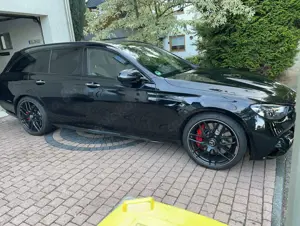 Mercedes-Benz E 63 AMG S 4Matic+ T  Vollausst. Junge Sterne Garantie Bild 3