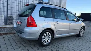 Peugeot 307 1.6 BENZINER AUTOMATIK TÜV,99.000KM,KLIMA Bild 4