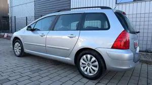 Peugeot 307 1.6 BENZINER AUTOMATIK TÜV,99.000KM,KLIMA Bild 3