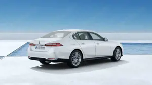 BMW 520 i Ausstattung / Farbe änderbar Bild 3