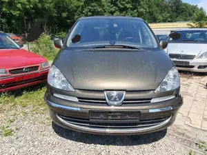 Peugeot 807 Allure 2,0 HDI Bild 3